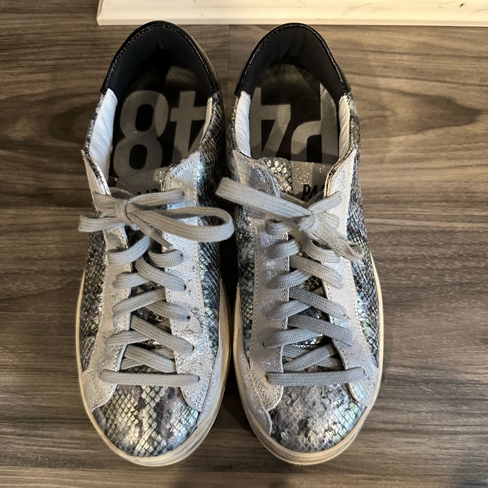 P448 sneakers!
